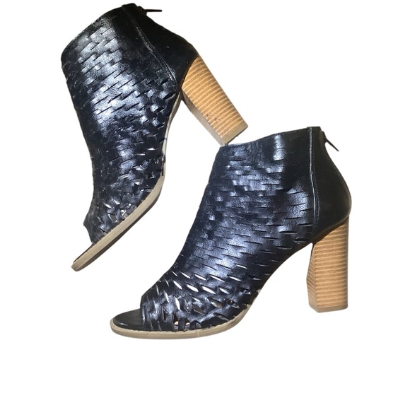 Report Open Toe… - Picture 2 of 5